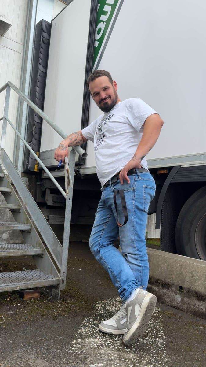 Hacene - Gay in Sanitz Profil von Hacene, 34 Jahre, Gay in Sanitz (Mecklenburg-Vorpommern)