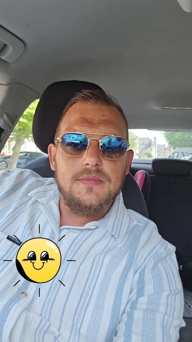 Emirhan - Gay in Dechow Profil von Emirhan, 41 Jahre, Gay in Dechow (Mecklenburg-Vorpommern)
