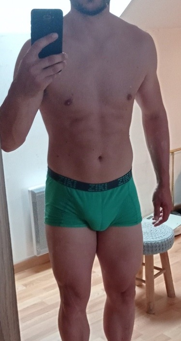 Yakouba - Gay in Kröpelin Profil von Yakouba, 22 Jahre, Gay in Kröpelin (Mecklenburg-Vorpommern)