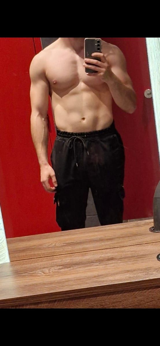 Laouenan - Gay in Postlow Profil von Laouenan, 27 Jahre, Gay in Postlow (Mecklenburg-Vorpommern)
