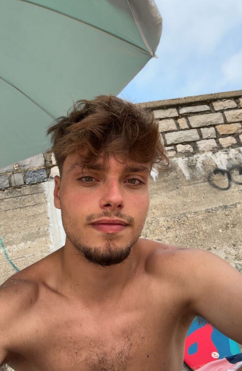 Abdulhamid - Gay in Groß Teetzleben Profil von Abdulhamid, 28 Jahre, Gay in Groß Teetzleben (Mecklenburg-Vorpommern)