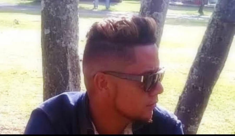 Ridge - Gay in Gresse Profil von Ridge, 36 Jahre, Gay in Gresse (Mecklenburg-Vorpommern)
