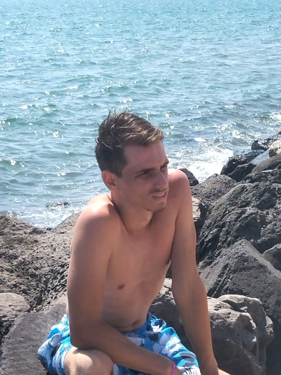 Sael - Gay in Toddin Profil von Sael, 26 Jahre, Gay in Toddin (Mecklenburg-Vorpommern)
