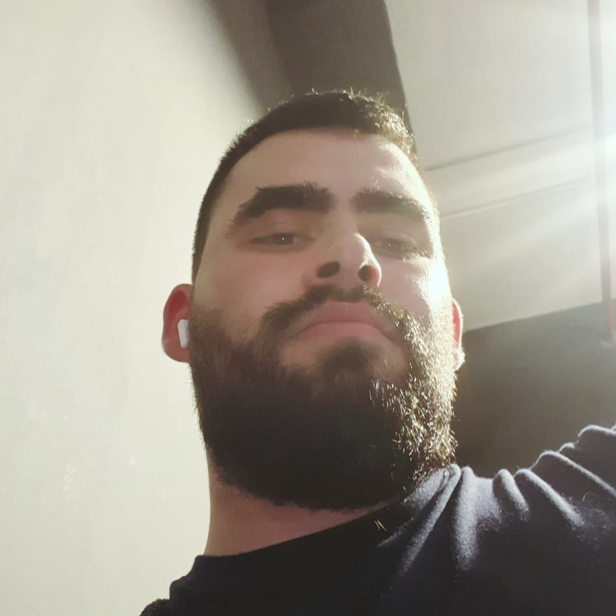 Profil von Rishi, 22 Jahre, Gay in Sponholz (Mecklenburg-Vorpommern)