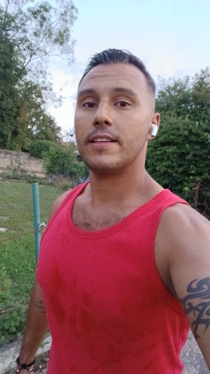 Dragisa - Gay in Karenz Profil von Dragisa, 44 Jahre, Gay in Karenz (Mecklenburg-Vorpommern)
