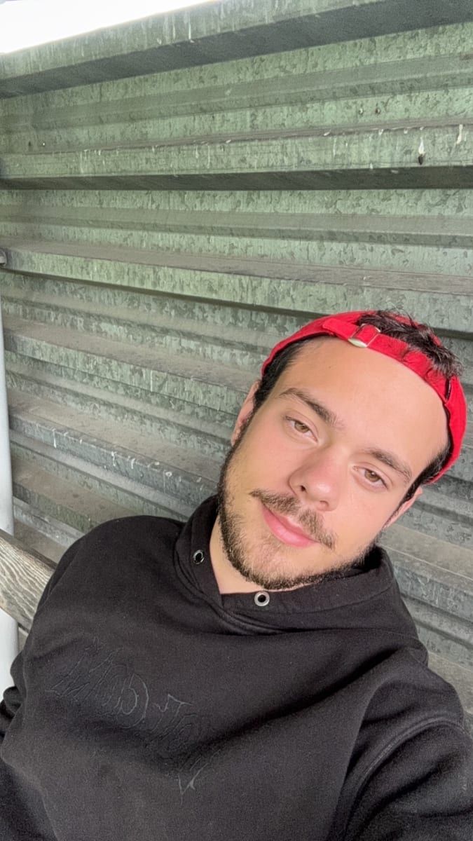 Hakim - Gay in Gültz Profil von Hakim, 37 Jahre, Gay in Gültz (Mecklenburg-Vorpommern)