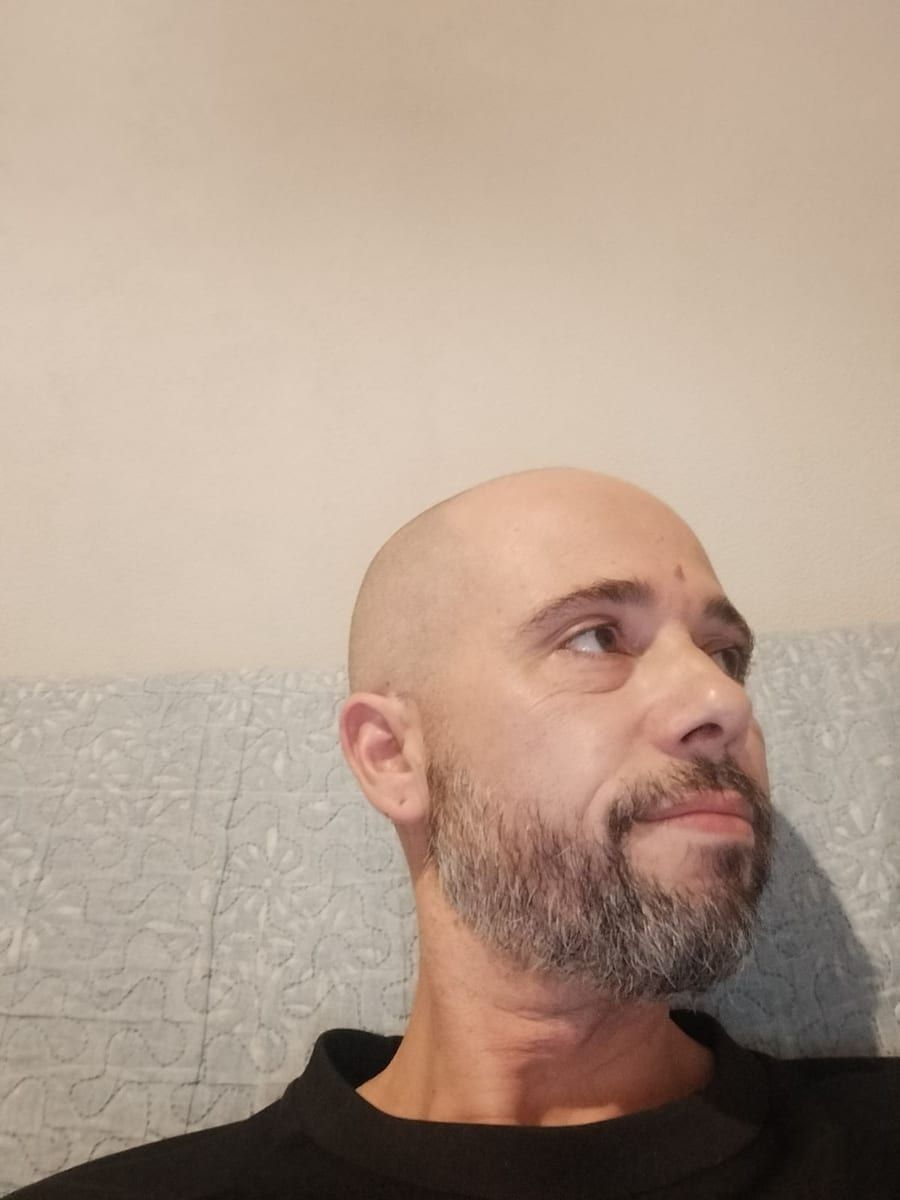 Profil von Louny, 37 Jahre, Gay in Dobbin-Linstow (Mecklenburg-Vorpommern)