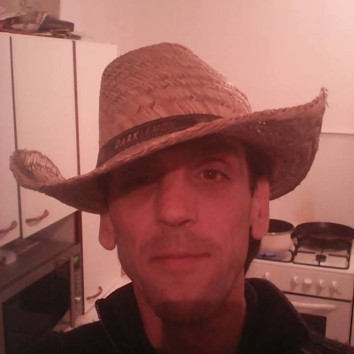 Thom - Gay in Blankenhagen Profil von Thom, 39 Jahre, Gay in Blankenhagen (Mecklenburg-Vorpommern)