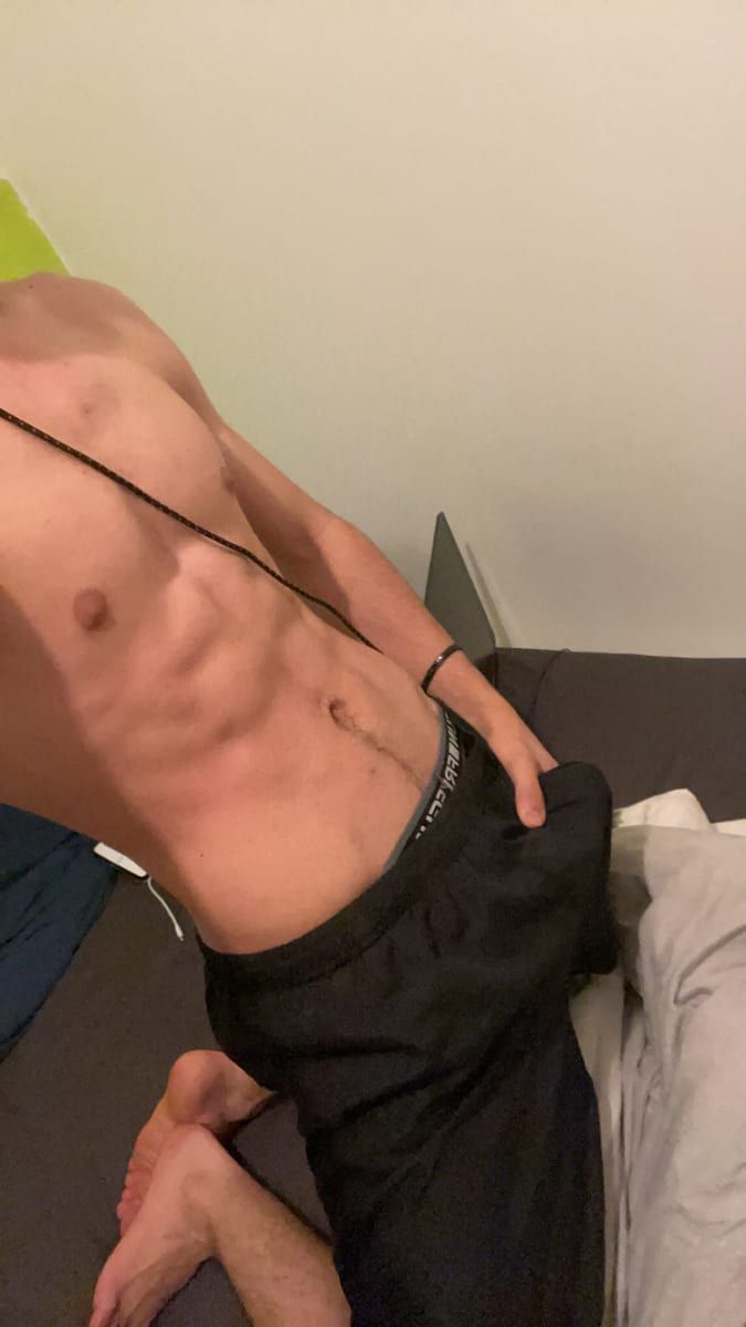 Tomeo - Gay in Dersenow Profil von Tomeo, 39 Jahre, Gay in Dersenow (Mecklenburg-Vorpommern)