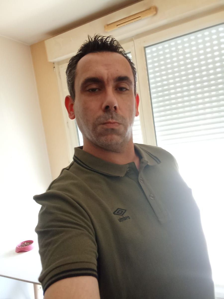 Profil von Axil, 28 Jahre, Gay in Groß Laasch (Mecklenburg-Vorpommern)