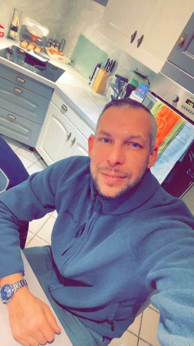 Jawhar - Gay in Steffenshagen Profil von Jawhar, 43 Jahre, Gay in Steffenshagen (Mecklenburg-Vorpommern)
